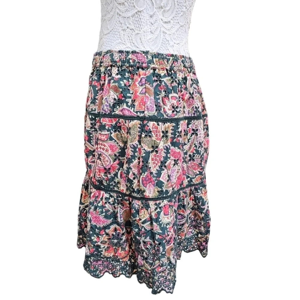 Jennifer & Grace Boho Floral Tiered Mini Skirt Size Medium Peasant Style Lace